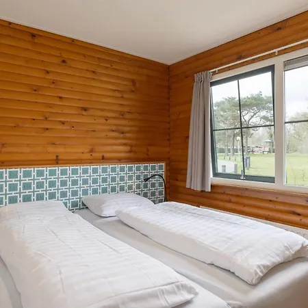Wooden With Dishwasher, 3 Km Putten