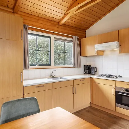 Wooden With Dishwasher, 3 Km * Putten
