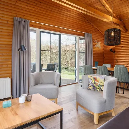 Holiday home Wooden With Dishwasher, 3 Km